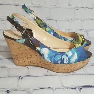 NWOB MARC FISHER BLUE FLORAL CORK WEDGES